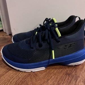 Under Armour Curry kids sneackers